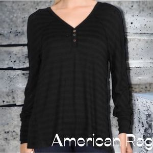 🌺NWT American Rag Black 3 Button V Neck Shirt Juniors Size Large 🌺